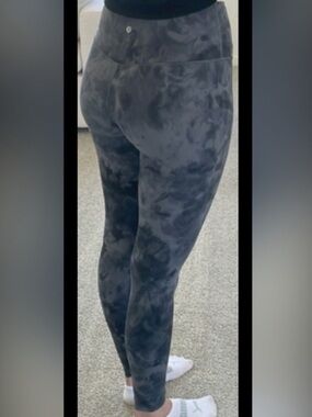 NWOT!! 🍋 Lululemon 🍋 Align 25” Diamond Dye Size 4